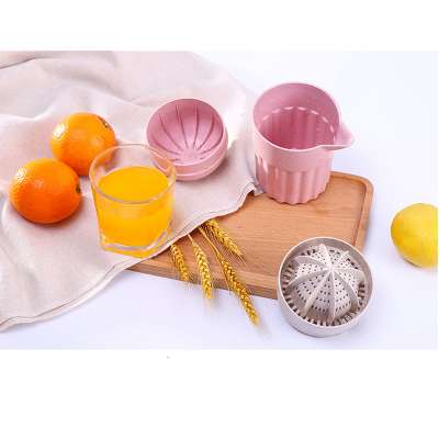 Wheat Straw Material Manual Citrus Juicer Mini Citrus Squeezer Lid fruit Press Cup Limes Hand Operated lemon juicer